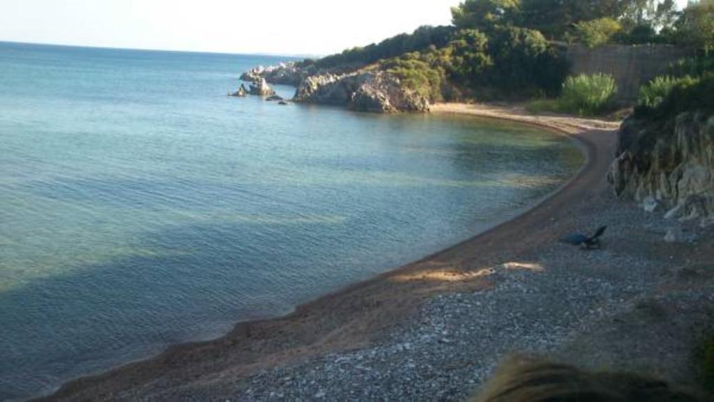 Aiolos Kalamaki  Buitenkant foto