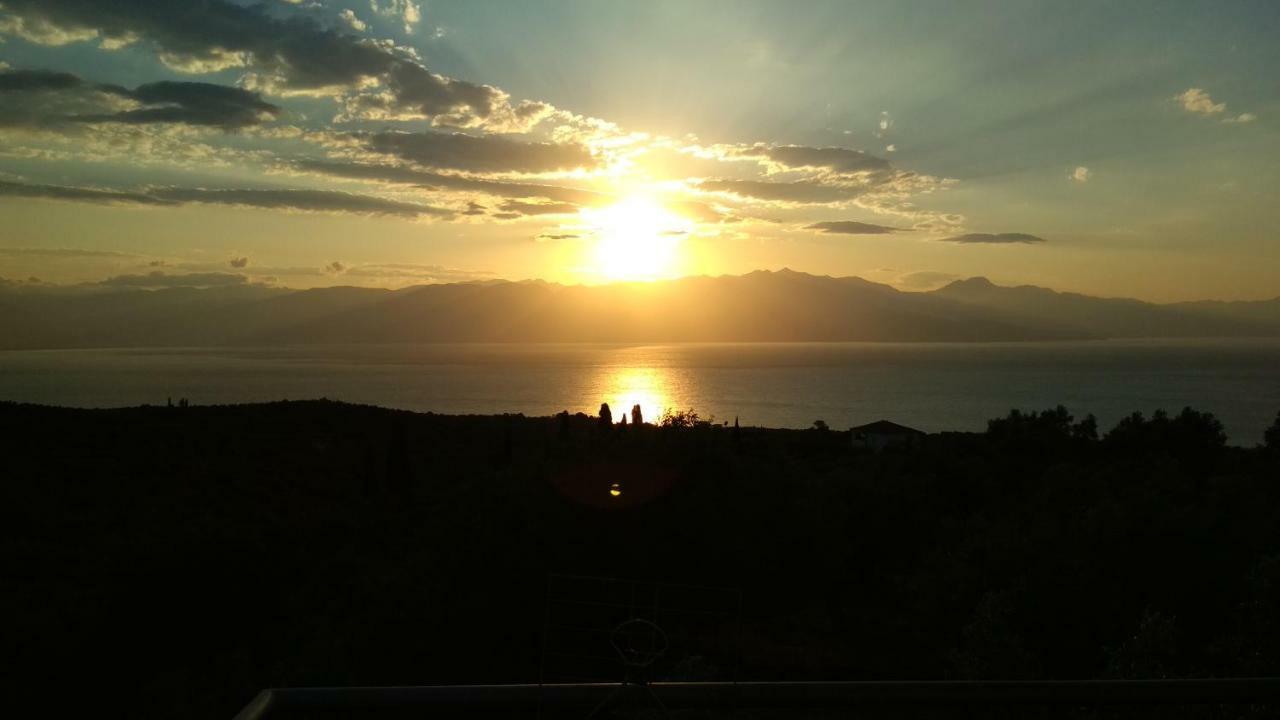Aiolos Kalamaki  Buitenkant foto